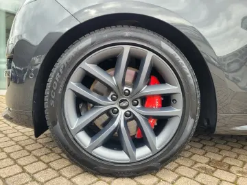 LAND ROVER Range Rover Sport P440e Dynamic HSE Pano Standhz