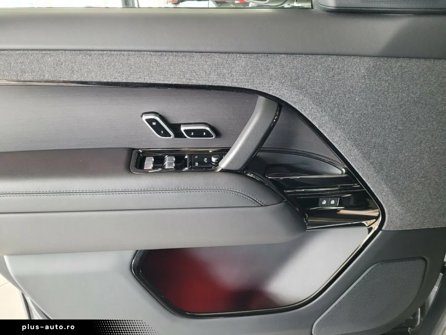 LAND ROVER Range Rover Sport P440e Dynamic HSE Pano Standhz