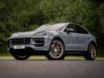 PORSCHE Cayenne Coupe Turbo E-Hybrid GT-Paket 8xAlu