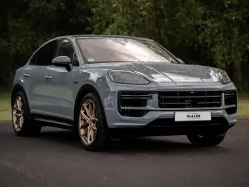PORSCHE Cayenne Coupe Turbo E-Hybrid GT-Paket 8xAlu