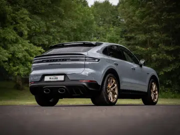 PORSCHE Cayenne Coupe Turbo E-Hybrid GT-Paket 8xAlu