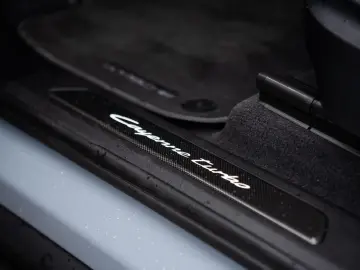 PORSCHE Cayenne Coupe Turbo E-Hybrid GT-Paket 8xAlu