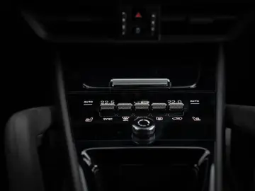 PORSCHE Cayenne Coupe Turbo E-Hybrid GT-Paket 8xAlu