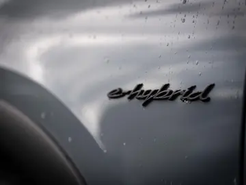 PORSCHE Cayenne Coupe Turbo E-Hybrid GT-Paket 8xAlu