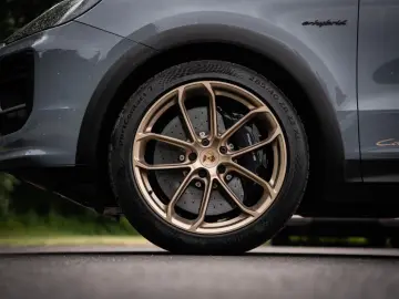 PORSCHE Cayenne Coupe Turbo E-Hybrid GT-Paket 8xAlu