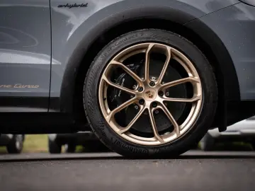 PORSCHE Cayenne Coupe Turbo E-Hybrid GT-Paket 8xAlu