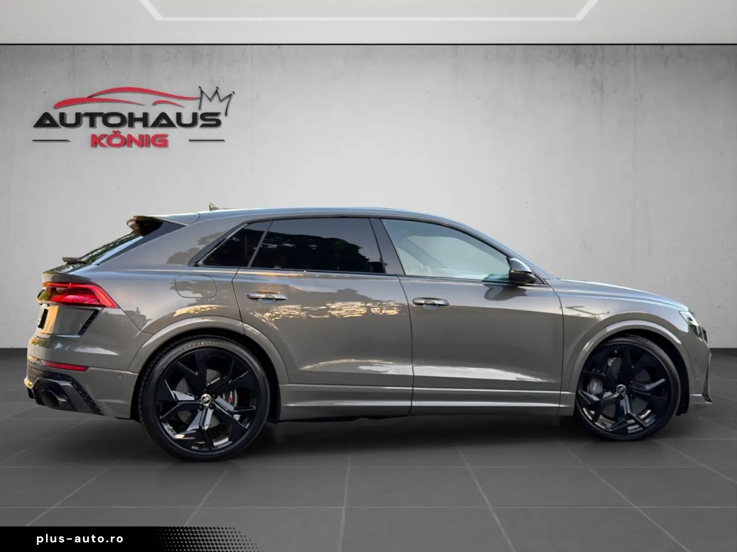 AUDI RSQ8 INDIV EXCLSV VOLL CARBON 360 B&O PANO 23
