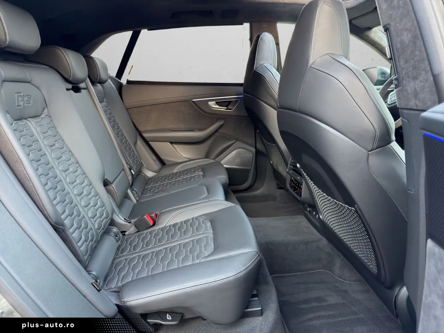AUDI RSQ8 INDIV EXCLSV VOLL CARBON 360 B&O PANO 23