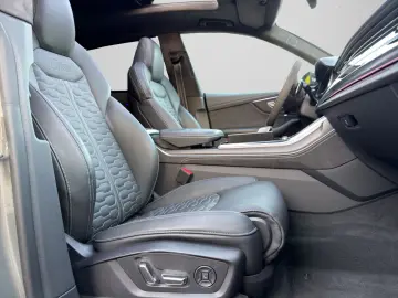 AUDI RSQ8 INDIV EXCLSV VOLL CARBON 360 B&O PANO 23