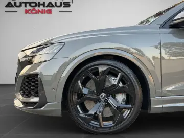 AUDI RSQ8 INDIV EXCLSV VOLL CARBON 360 B&O PANO 23