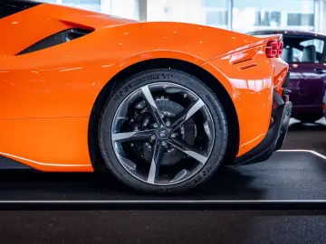 FERRARI SF90 Stradale Lift JBL Carbon Passenger-Display