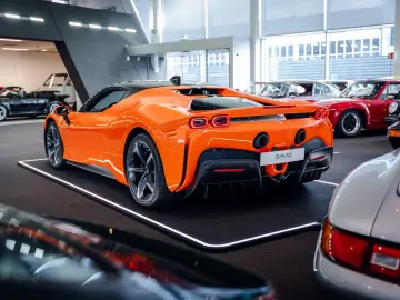 FERRARI SF90 Stradale Lift JBL Carbon Passenger-Display