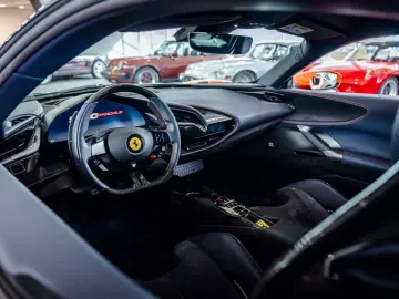 FERRARI SF90 Stradale Lift JBL Carbon Passenger-Display