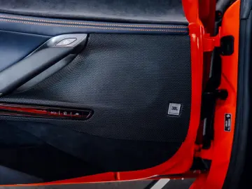 FERRARI SF90 Stradale Lift JBL Carbon Passenger-Display