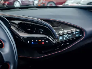 FERRARI SF90 Stradale Lift JBL Carbon Passenger-Display