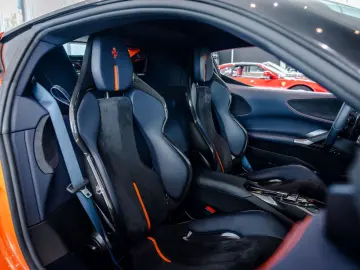 FERRARI SF90 Stradale Lift JBL Carbon Passenger-Display