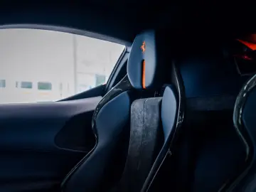 FERRARI SF90 Stradale Lift JBL Carbon Passenger-Display