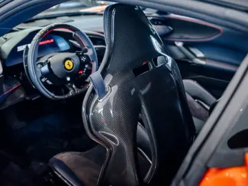 FERRARI SF90 Stradale Lift JBL Carbon Passenger-Display