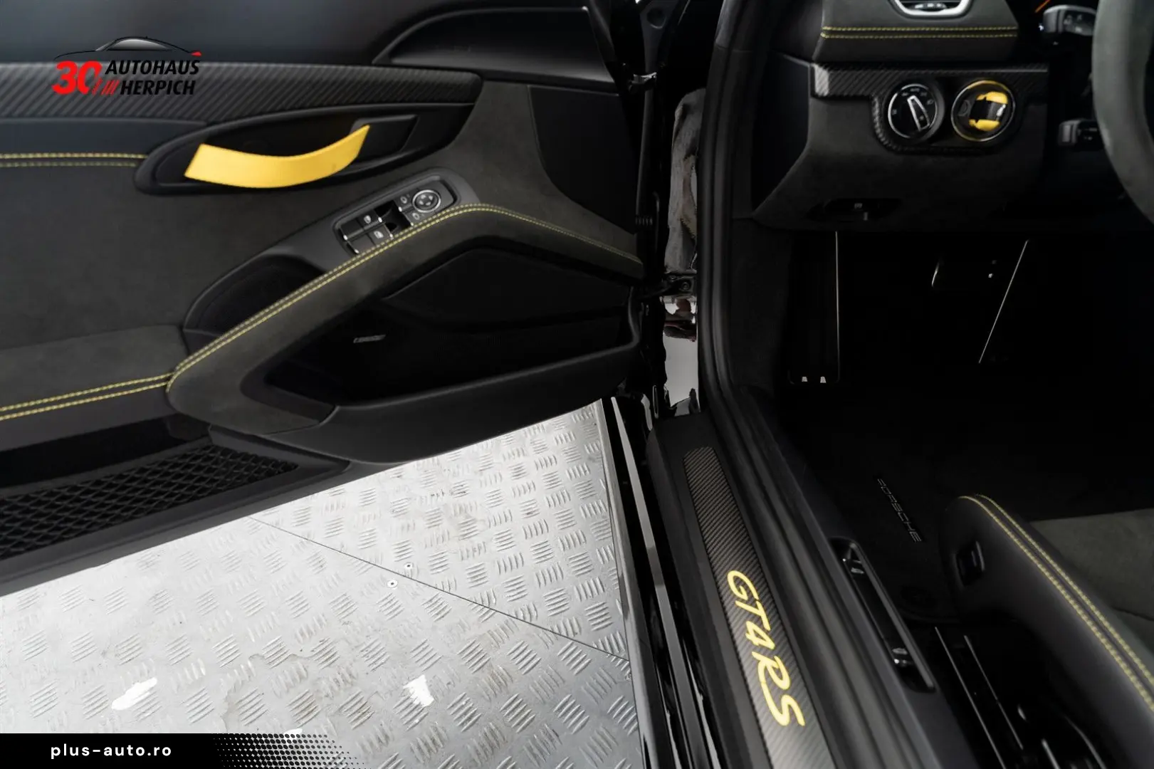 PORSCHE Cayman GT4RS Clubsport Weissach LED Chrono BOSE