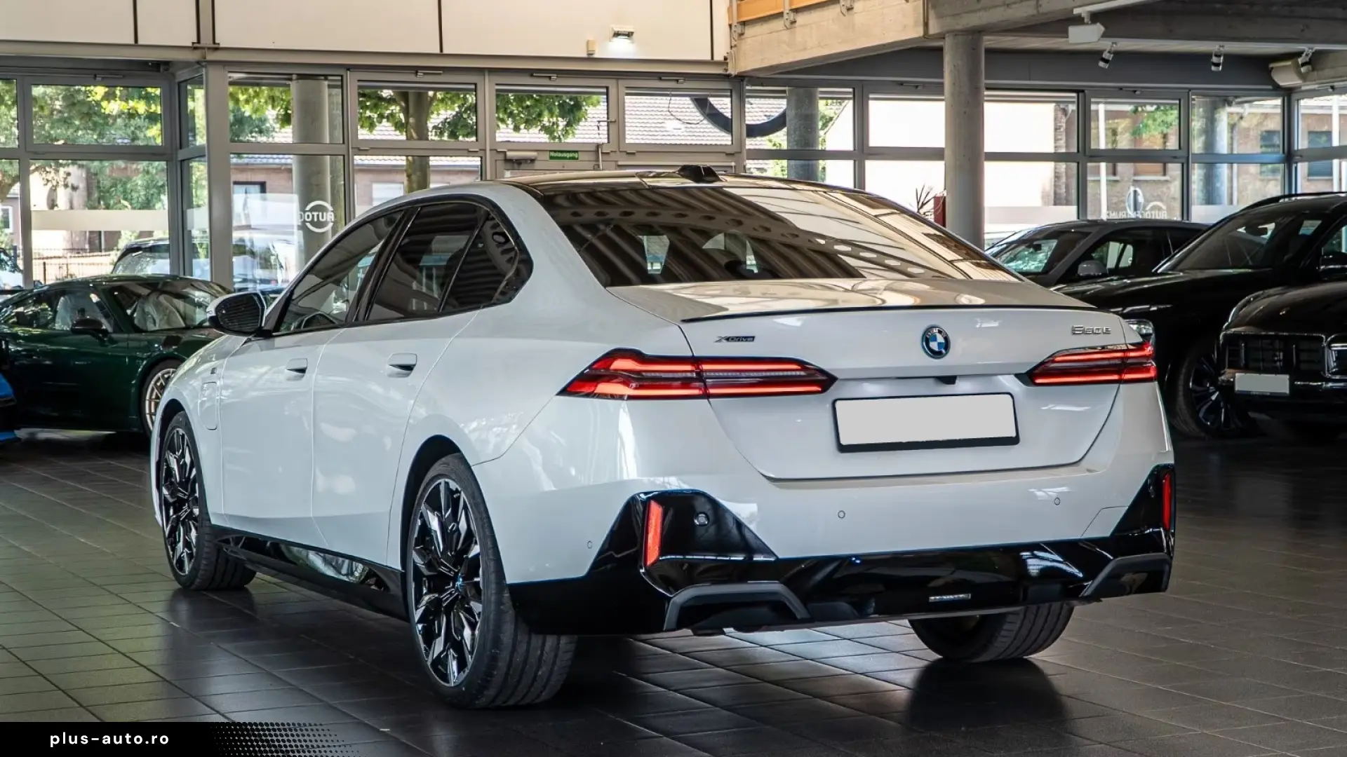 BMW 550e xDrive M Sport PRO Carbon Inno   Finanțare Leasing