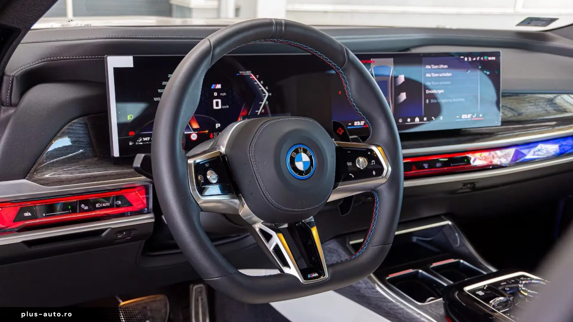 BMW M760e Two-Tone Sky Crystal B&W   Finanțare Leasing