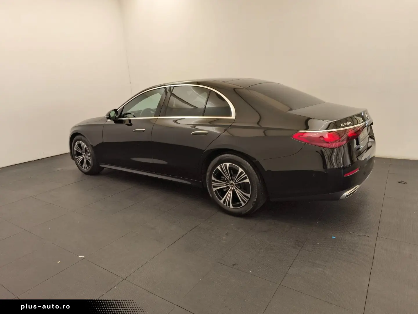 MERCEDES-BENZ E 200 AVANTGARDE Advanced Dstro Ambiente