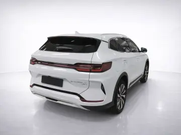 BYD SEAL U DM-i 18.3 kWh FWD Boost 360  ACC Navi LED