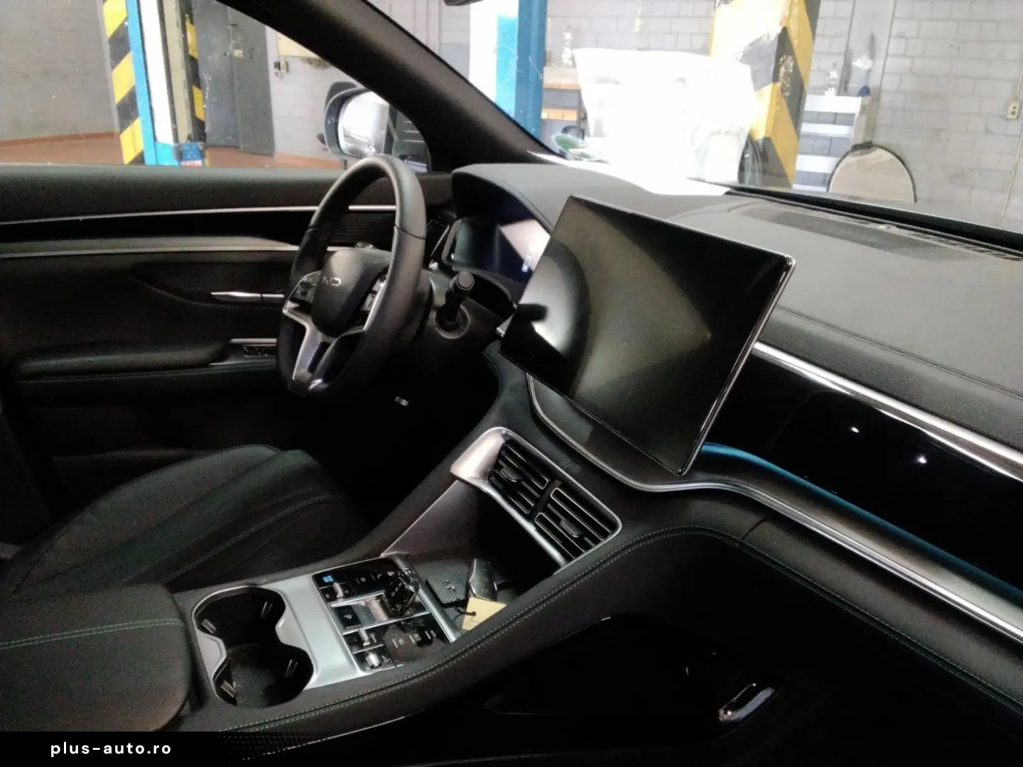 BYD SEAL U DM-i 18.3 kWh FWD Boost 360  ACC Navi LED