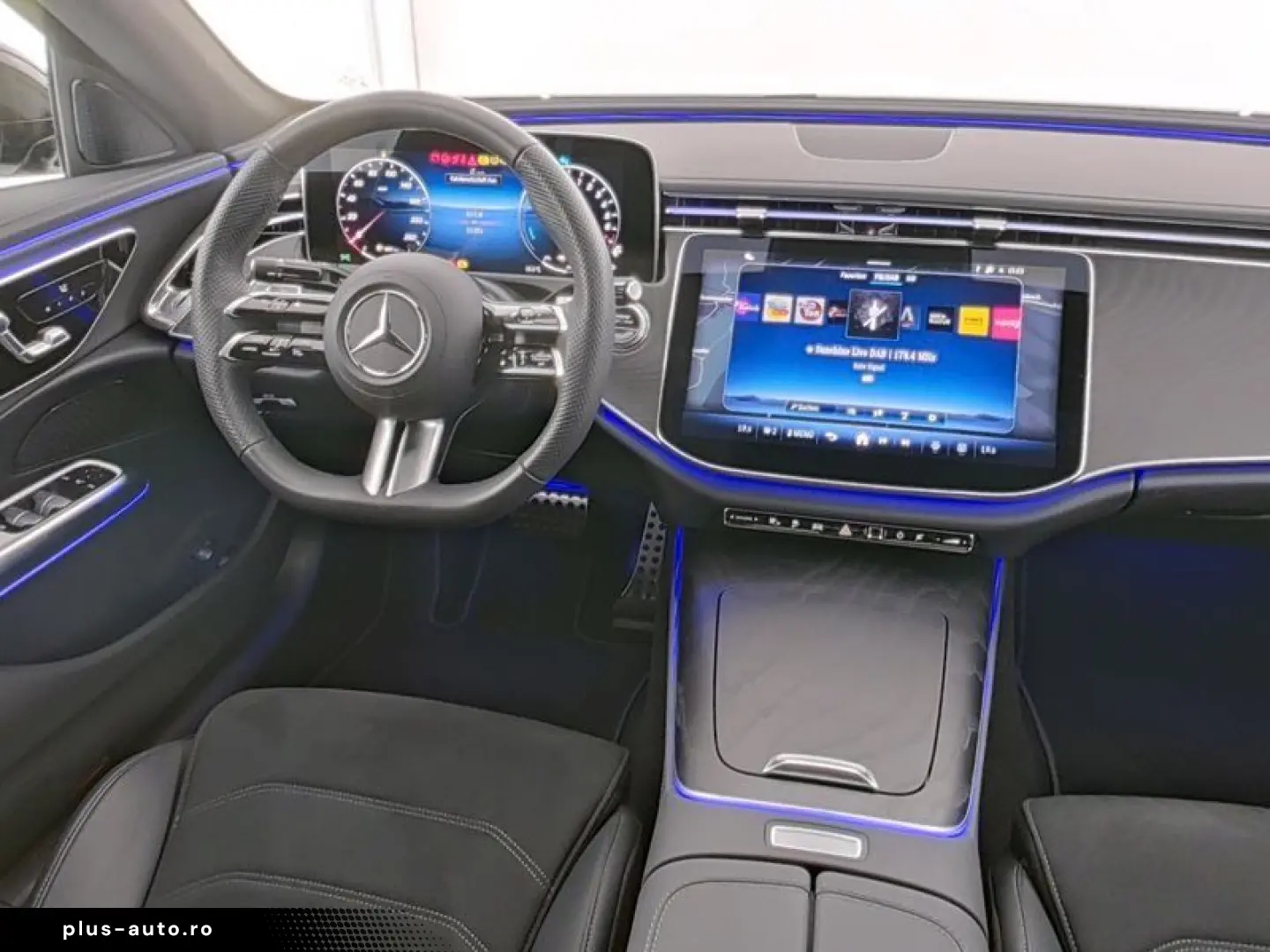 MERCEDES-BENZ E 300e 4M AMG Advance Night Panorama DIGLght