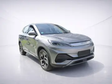 BYD ATTO 3 Design 62 kWh ACC WPU OBC Navi CarPlay
