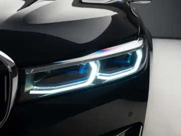 BMW Seria 7 745Le xDrive AT PHEV
