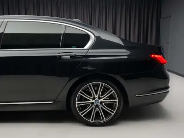 BMW Seria 7 745Le xDrive AT PHEV