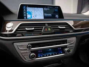 BMW Seria 7 745Le xDrive AT PHEV