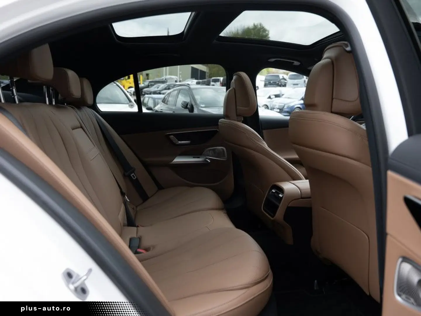 MERCEDES-BENZ E 220 d 4M AMG-Sport Super Pano Burm AHK Night