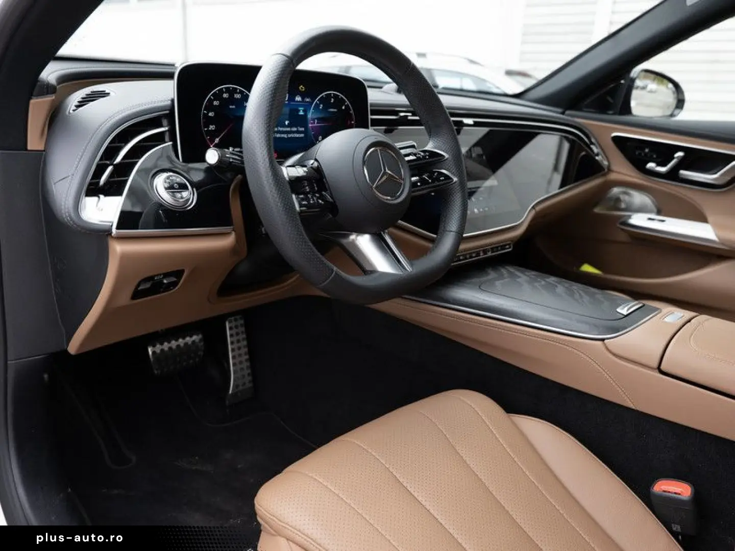 MERCEDES-BENZ E 220 d 4M AMG-Sport Super Pano Burm AHK Night