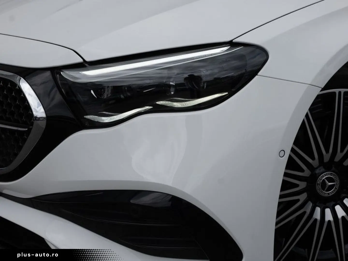MERCEDES-BENZ E 220 d 4M AMG-Sport Super Pano Burm AHK Night