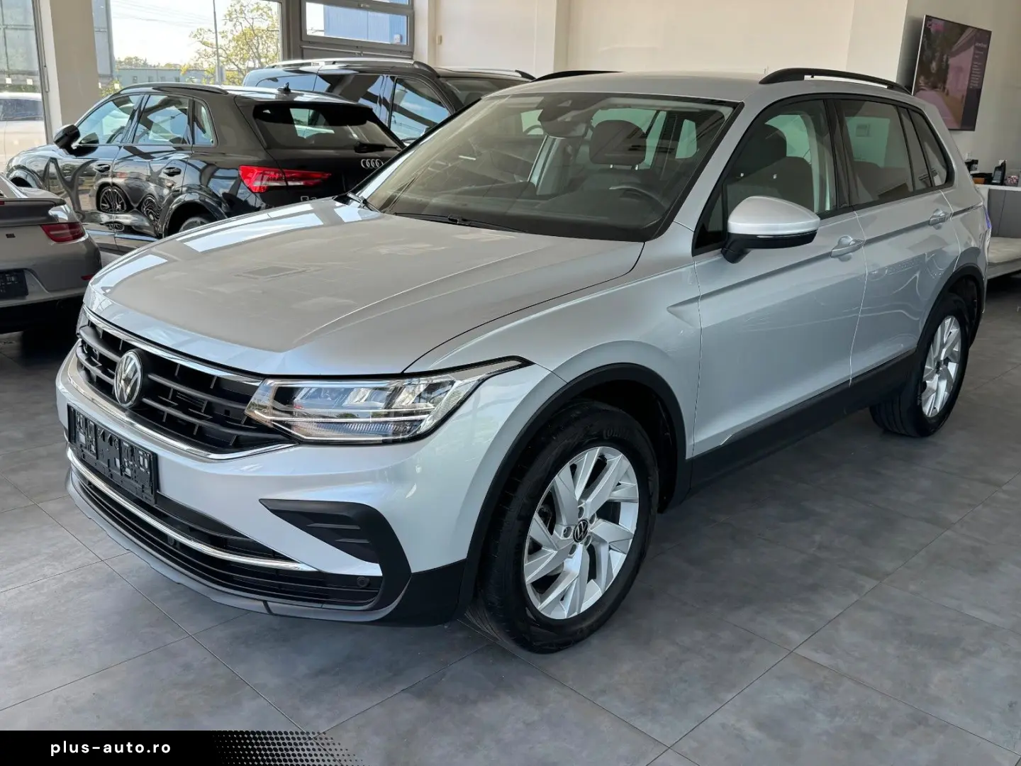 VW Tiguan 2.0TDI DSG Life 4 Motion AHK NAV LED ACC