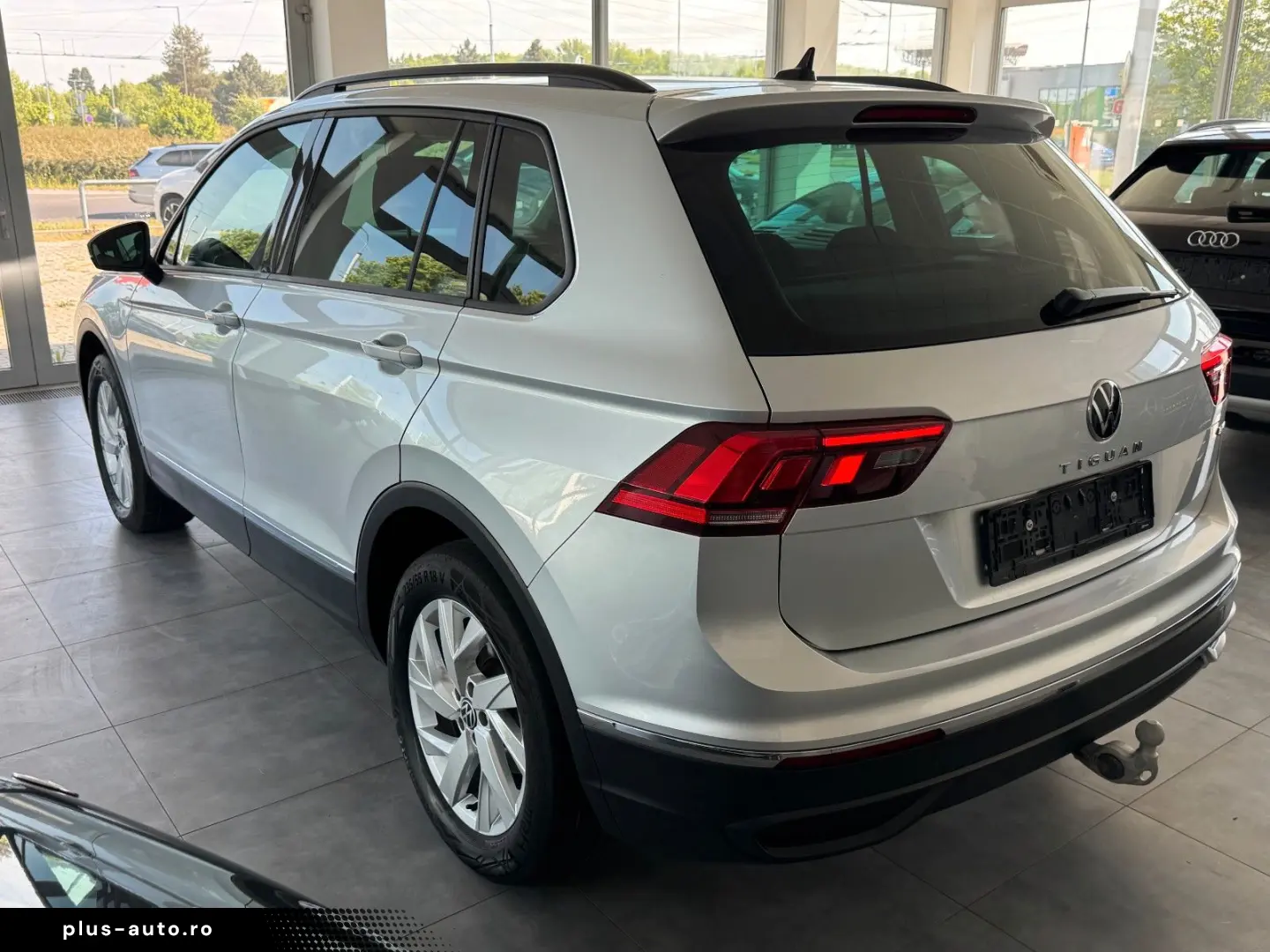 VW Tiguan 2.0TDI DSG Life 4 Motion AHK NAV LED ACC