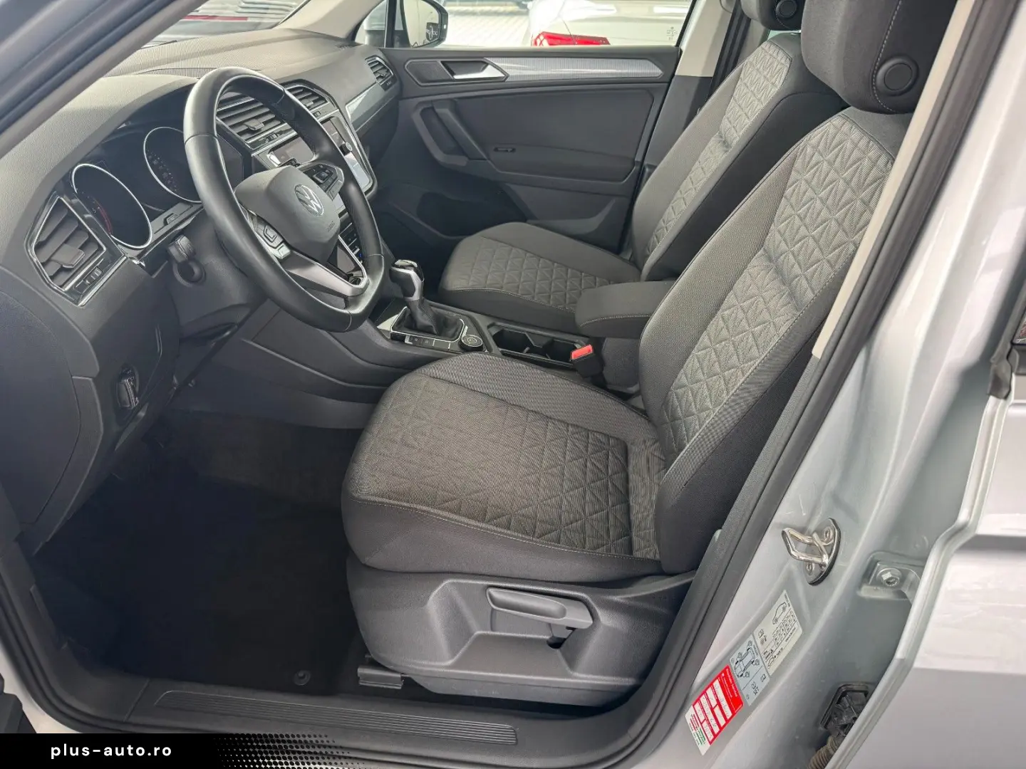 VW Tiguan 2.0TDI DSG Life 4 Motion AHK NAV LED ACC