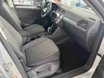 VW Tiguan 2.0TDI DSG Life 4 Motion AHK NAV LED ACC
