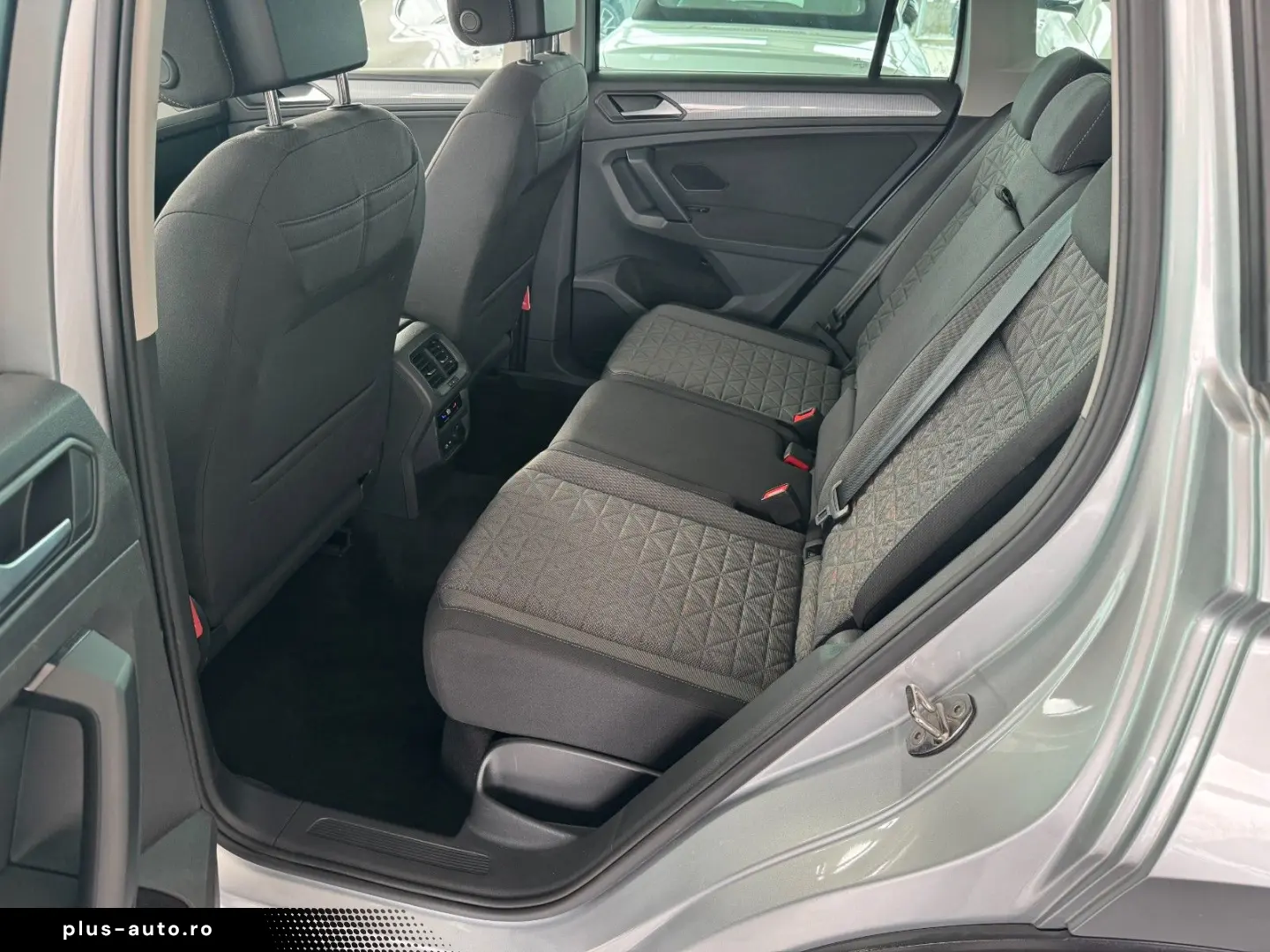 VW Tiguan 2.0TDI DSG Life 4 Motion AHK NAV LED ACC