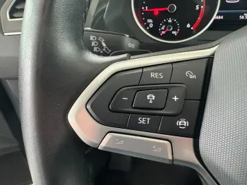 VW Tiguan 2.0TDI DSG Life 4 Motion AHK NAV LED ACC