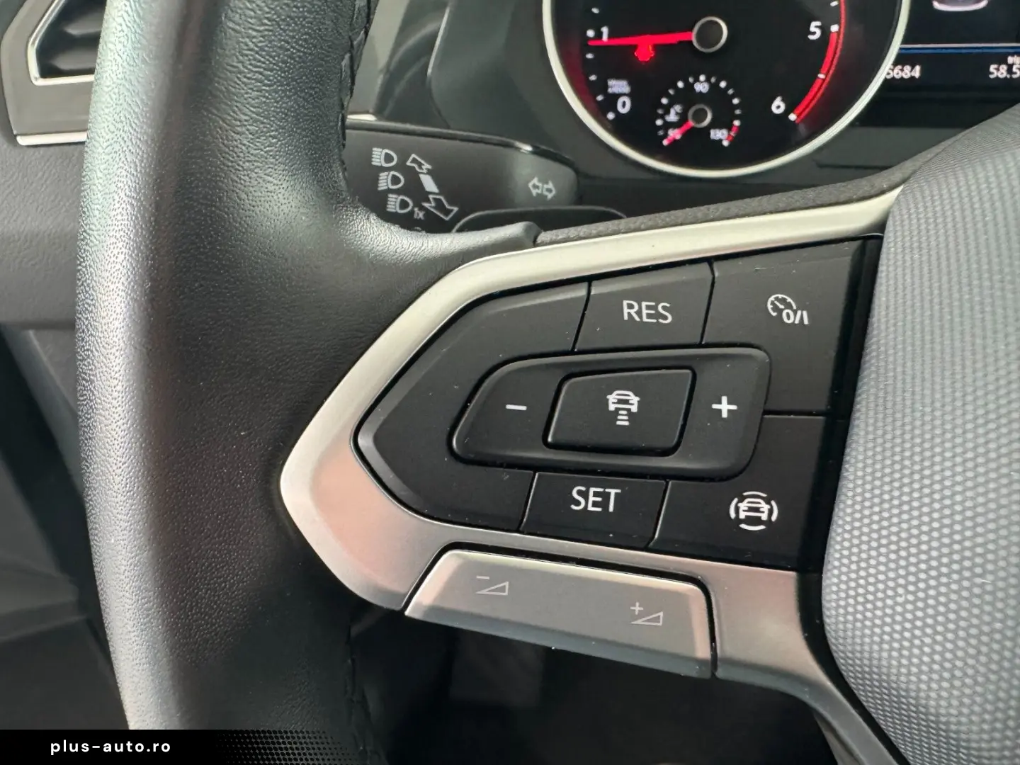 VW Tiguan 2.0TDI DSG Life 4 Motion AHK NAV LED ACC