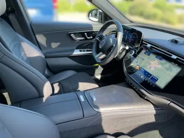 MERCEDES-BENZ E 450 d 4M AMG-ADV  PANO-DACH SUPERSCREEN 360