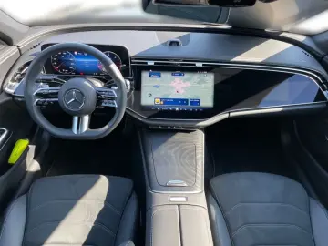 MERCEDES-BENZ E 450 d 4M AMG-ADV  PANO-DACH SUPERSCREEN 360