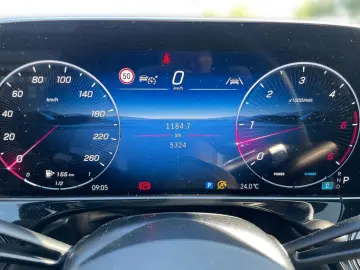 MERCEDES-BENZ E 450 d 4M AMG-ADV  PANO-DACH SUPERSCREEN 360