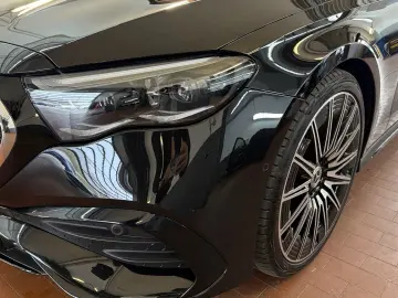 MERCEDES-BENZ E 450 d 4M AMG DigitalLight Pano Distronic AHK