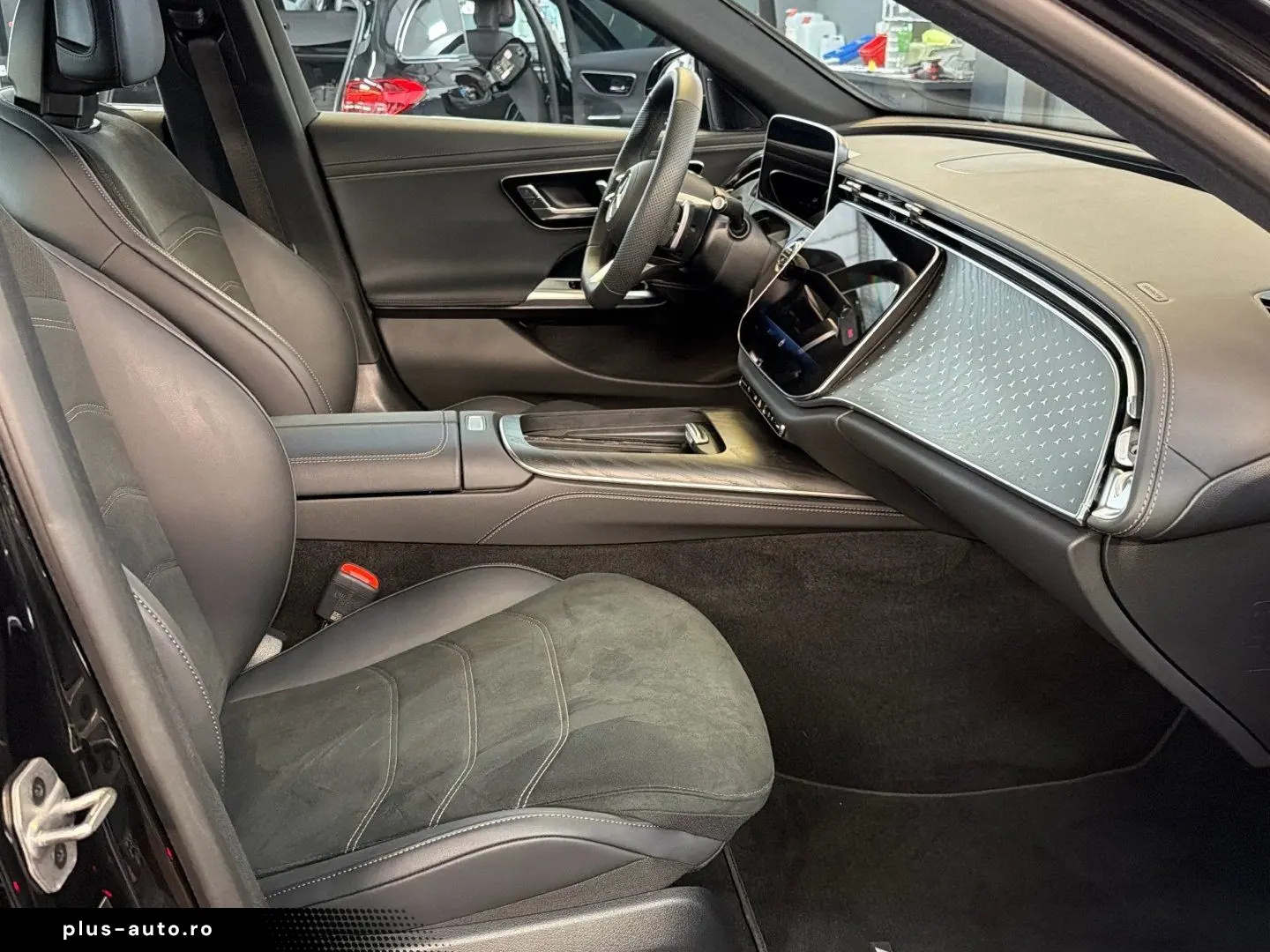 MERCEDES-BENZ E 450 d 4M AMG DigitalLight Pano Distronic AHK