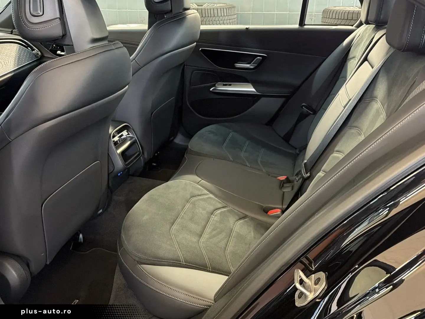 MERCEDES-BENZ E 450 d 4M AMG DigitalLight Pano Distronic AHK