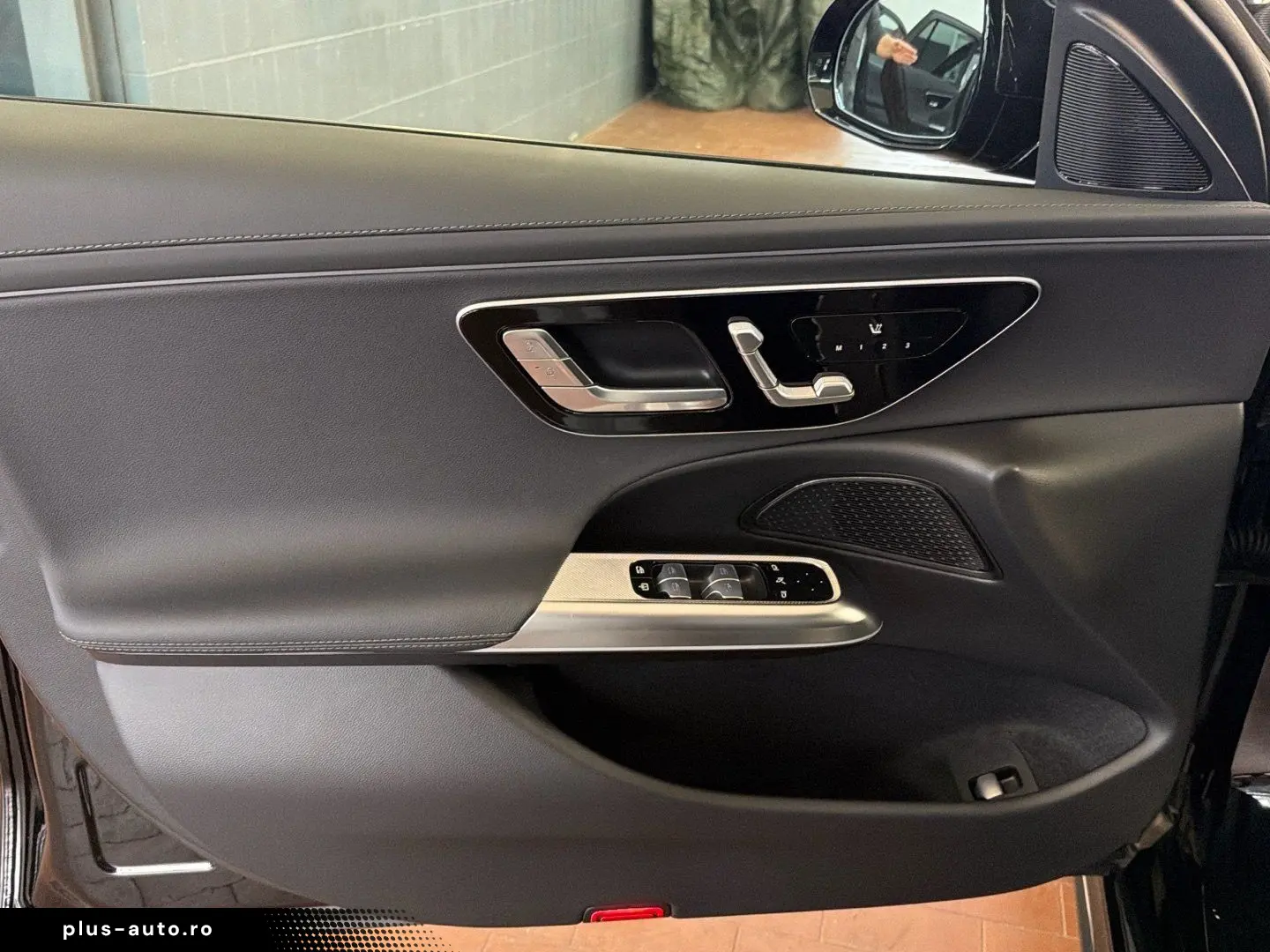 MERCEDES-BENZ E 450 d 4M AMG DigitalLight Pano Distronic AHK